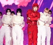 [포토] 키, '환상적인 퍼포먼스' (2021 SBS 가요대전)