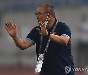 박항서의 베트남, 스즈키컵 첫 경기서 라오스 2-0 격파