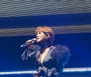 2년 만에 돌아온 거미의 콘서트, 완벽 라이브에 뜨거운 반응