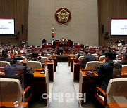 국민의힘 "전 의원 요직 내려놓는다..정권교체 위해 백의종군"(상보)