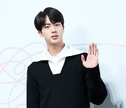 방탄소년단 진 "4kg 빠져"..코로나19 완치 근황 [인스타]