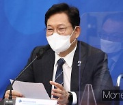 "대한민국 '연기'로 못 끌어" "무능한 후보".. 민주당, 윤석열 맹공
