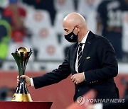 FIFA 회장의 주장 "유로도 2년마다 가능"