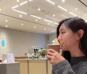 '이필모♥' 서수연, 커피 한 잔의 여유에도 그리운 집 "곰처럼 항상 집순이"[TEN★]