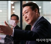 윤석열 "토론 적극 나설 것..법정 3회 턱없이 부족"