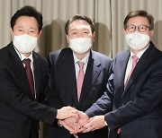 윤석열, 오세훈·박형준 만나 "선거 이길 수 있는 경험담 들었다"