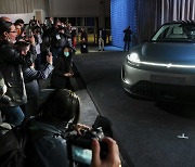 [CES 2022]요시다 켄이치로 소니 CEO, 비전-S SUV 전기차 공개