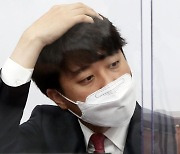 "연습문제 제안 거부당했다" ..尹캠프와 결별 시사한 이준석