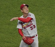 '150억설 김광현' SSG 복귀 안한다..MLB 재도전 결정 '훈련 매진'