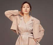 [bnt화보] 박탐희 "난 노력형 배우, 넘어져도 대사 나올 정도로 달달 외우며 연습"
