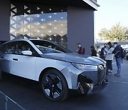 [CES 2022]BMW '차량 색상 변경' 신기술 iX 선봬