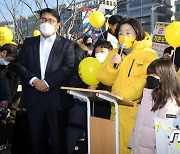 '붕괴사고 위험' 항동 수직구 공사현장 찾은 심상정