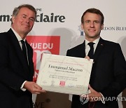 FRANCE PEOPLE MACRON WINE AWARD