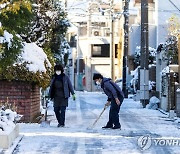 일본 코로나 신규확진 6천명 돌파..일주일 사이에 12배로 확대(종합)