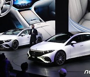 안방서도 체면 구긴 '르쌍쉐'..벤츠·BMW 판매량에 밀렸다