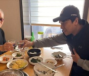 인민정, 아빠와 물컵에 소주를 먹는 '김동성♥'.."너무 소중해"