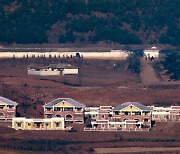 탈북민 700명, 생활고·차별에 韓 떠났다?