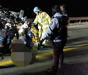 화천서 QM6 전복 교통사고, 3명 사망 1명 중상
