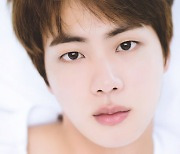 '美의 남신' 방탄소년단 진, '21세기 가장 잘생긴 남자' 선정