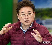 [인터뷰]이철우 경북지사 "4차 산업혁명 대전환 프로젝트 추진"