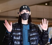 '배구여제' 김연경 '3시간 대기에도 반가운 손인사' [MK포토]