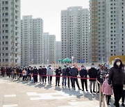 중국 '톈진 코로나' 봉쇄에 베이징 출근자 10만명 발 묶여