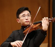 바이올리니스트 김동현의 연주