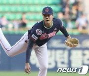 '현역 입영' 윤성빈, 건강 문제로 훈련소 퇴소..야구공 다시 잡나
