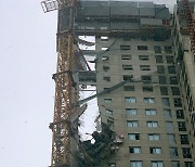 광주서 신축공사 아파트 12개층 외벽 와르르.."추가 붕괴 위험"(종합2보)