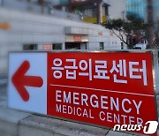 '집단감염' 천안 A병원서 환자 등 3명 추가 확진..누적 37명
