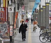 확진자 급감했던 일본, 오미크론 유입에 다시 확진자 폭발