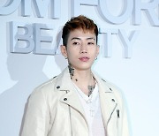 AOMG 대표 관둔 박재범, 아이돌 만드나..카카오 "파트너십 논의"