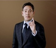 핵인싸 '용진이형'에서 '오너리스크'로..흔들리는 신세계