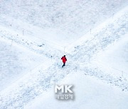 [포토] 영하권 추위에 눈 쌓인 서울광장