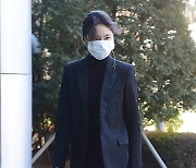 [MD포토] 김소진 '추위에 빨라지는 발걸음'