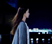 '쇼윈도:여왕의 집' 전소민, 옥상 난간에 서 '위태'..송윤아 목격
