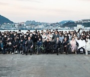 박성웅 '웅남이' 크랭크업에 "힘들었던 첫 1인 2역, 촬영 끝나니 눈물"