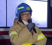 [현장연결] 소방당국 "광주 고층아파트 붕괴 위험..대원들 진입 불가한 상황"