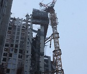 고층아파트 외벽, 신축공사 중 붕괴