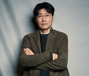 오징어게임 황동혁 감독, '한국 이미지상' 디딤돌상 수상 "한국 알릴것"