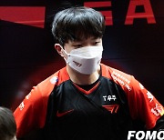 [포토] LCK 경기 피드백 중인 '케리아' 류민석