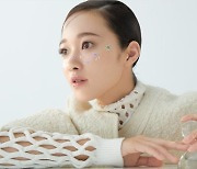 스마일게이트, AI 아티스트 한유아 패션 화보 공개