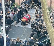 이탈리아 극우 인사 장례식에 '나치기' 등장..현지사회 발칵