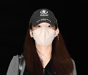 청하 '모자 속 투명한 피부 미녀'[포토엔HD]