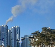 춘천서 공사 중인 아파트 49층 화재..소방장비 미작동