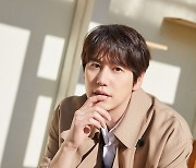 규현, 미니 4집 'Love Story' 티저 사진 공개..포근한 겨울 감성