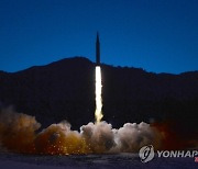 野 "국민목숨 아닌 선거질까 걱정"..'北미사일'에 문대통령 비판