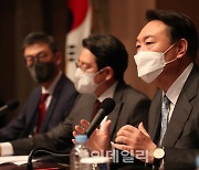 [포토]윤석열, '책임장관제 도입..정권에 휘둘리지 않게 할 것'