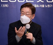 與 "윤석열, 망자의 죽음 이용한 흑색선전 사과하라"