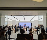 애플, 작년 韓서 7兆 매출..영업익은 줄어